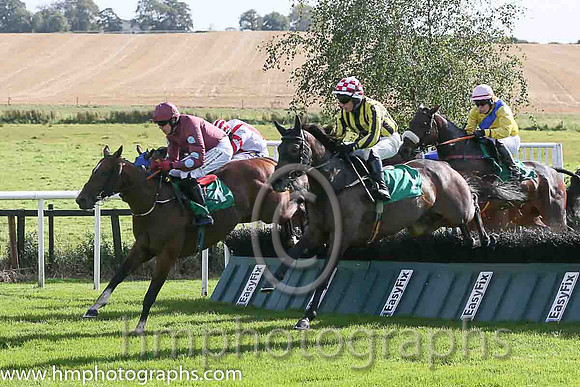 03rd Ullswater ( 4 , maroon, light blue spots on sleeves ) and K.M. Donoghue - Trainer : Gordon Elliott - Owner : Ten Men Syndicate