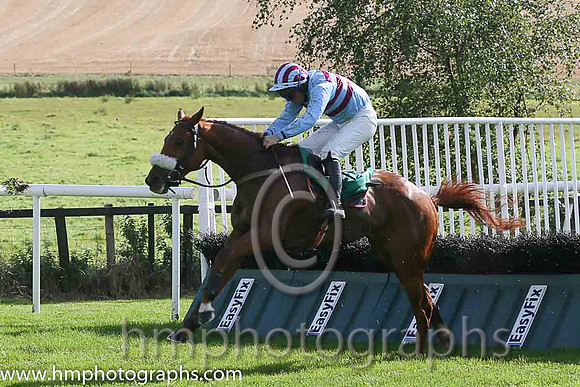 08th Gabriel Brandy ( 5 , light blue and maroon hoops ) and B.M. Cash - Trainer : Robert Alan Hennessy - Owner : W. Hennessy