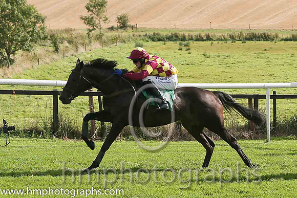 13th Sulki Rose ( 14 , yellow and maroon diamonds ) and G.N. Fox (3) - Trainer : H.Fitzpatrick - Owner : H.Fitzpatrick