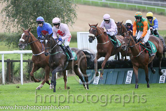 05th Coolfore Jack ( 4 , emerald green, orange spots ) and M.P. Fogarty - Trainer : C.A.Murphy - Owner : A.T. Battersby/S. Delaney