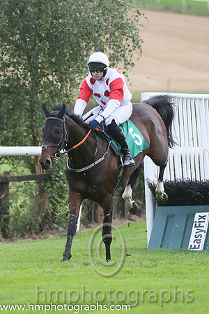07th Macs Bach ( 5 , white, red spots ) and M.J. Ferris - Trainer : Ms.M.Flynn - Owner : Santry Power Walsh Syndicate