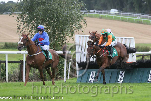 03rd The Rite Article ( 9 , royal blue, red disc ) and S.E. Butler (5) - Trainer : Jarlath P.Fahey - Owner : Mrs Suzanne Fahey