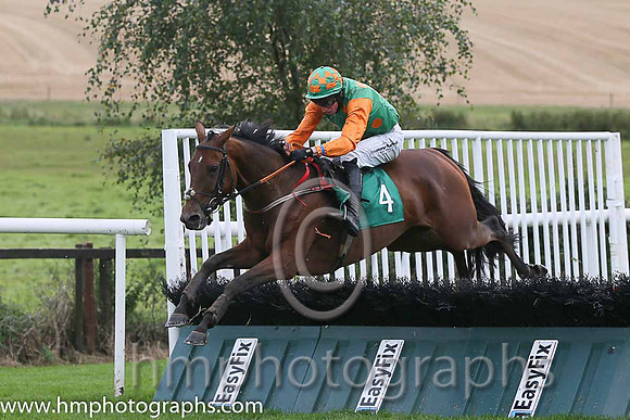05th Coolfore Jack ( 4 , emerald green, orange spots ) and M.P. Fogarty - Trainer : C.A.Murphy - Owner : A.T. Battersby/S. Delaney