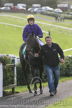 01st Whizzzey Rascal ( 10 , purple, yellow cap ) and F.Maguire (7) - Trainer : Miss Elizabeth Doyle - Owner : BK Racing Partnership