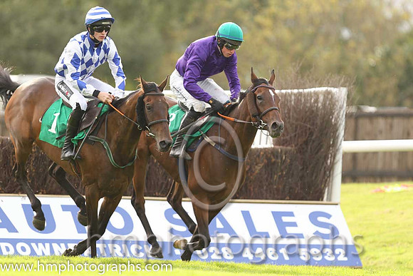 04th Battling Boru ( 1 , blue, light blue diamonds ) and D.E. Mullins - Trainer : Anthony Mullins - Owner : Shoot A Hoop Syndicate