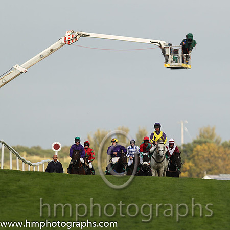 07th Nimble Nell ( 5 , purple, yellow cross sashes ) and A.E. Lynch - Trainer : Raymond Hurley - Owner : James Anthony Casey