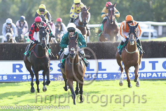 09th PU Willow Grange ( 3 , maroon, pink sleeves ) and D.J. Mullins (3) - Trainer : John Patrick Ryan - Owner : John Patrick Ryan