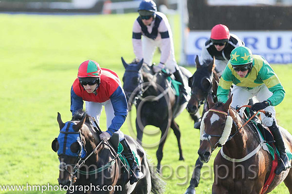 06th Paudi The Punter ( 9 , red, dark blue sleeves ) and J.S. McGarvey (3) - Trainer : G. Webb - Owner : Michael G Mee