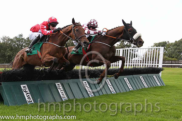 01st Dancing Meadows ( 4 , maroon  white qtrd ) and B.J. Cooper - Trainer : Gordon Elliott - Owner : D. Charlesworth