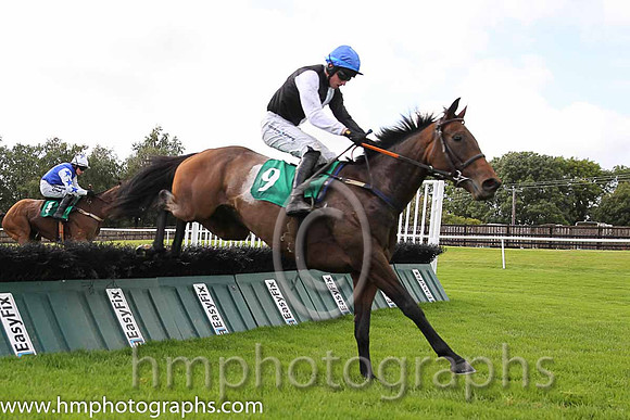 05th Three Hail Marys ( 9 , black and white hlcd ) and M.P. Fogarty - Trainer : Colin Bowe - Owner : Halley Clan Syndic