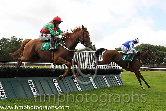 06th Road To Nowhere ( 7 , emerald green, red cross sashes ) and S.W. Flanagan - Trainer : Colin Kidd - Owner : Mrs T.J. Kidd