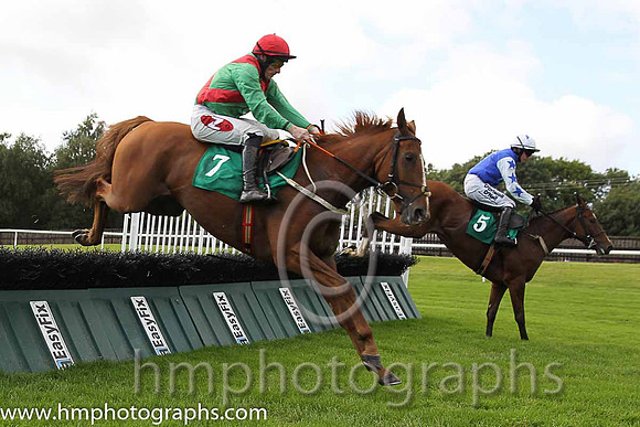 06th Road To Nowhere ( 7 , emerald green, red cross sashes ) and S.W. Flanagan - Trainer : Colin Kidd - Owner : Mrs T.J. Kidd