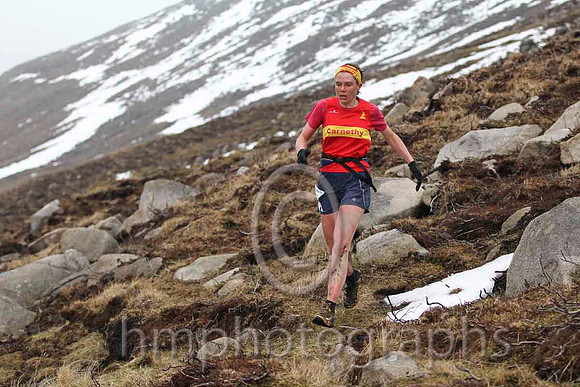 Jasmin Paris (117) Carnethy - 2nd woman in 2:01:49 - FT8E3410-150