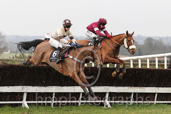 03 Stradbally & B R Dalton - 3rd (6, beige, brown inverted triangle) & 01 Shattered Dream & D J Condon - winner (11, maroon, white star) - FT8E2330-5