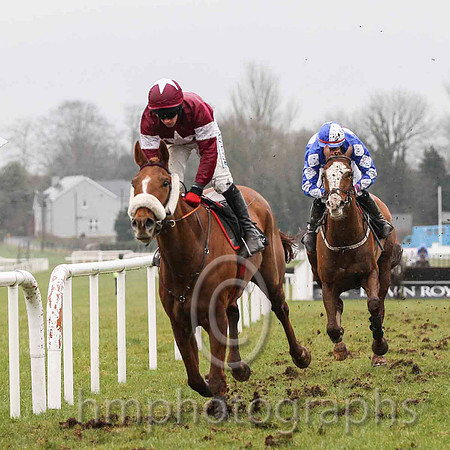 01 Shattered Dream & D J Condon - winner (11, maroon, white star) - FT8E2361-34
