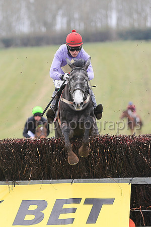 01st ANGELS BREATH and J C Barry ( 19 , PURPLE,yellow diamond; purple sleeves; red cap ) Trainer: P.M.J. Doyle,, Owner : Mary Doyle