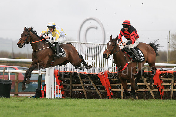 1 Ottoman Style (4 ,black and red chevrons ), Jockey - C D Maxwell ,Trainer - D A McLoughlin