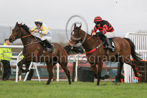 1 Ottoman Style (4 ,black and red chevrons ), Jockey - C D Maxwell ,Trainer - D A McLoughlin
