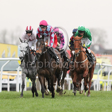 1 Cuta Des As (2 ,maroon and light blue diamonds ), Jockey - Mr Pat Taaffe ,Trainer - W P Mullins