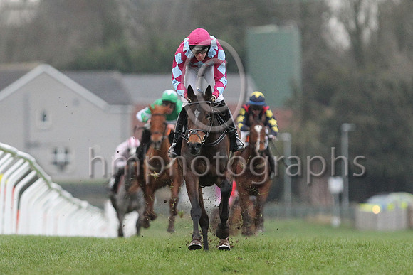 1 Cuta Des As (2 ,maroon and light blue diamonds ), Jockey - Mr Pat Taaffe ,Trainer - W P Mullins