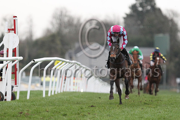 1 Cuta Des As (2 ,maroon and light blue diamonds ), Jockey - Mr Pat Taaffe ,Trainer - W P Mullins