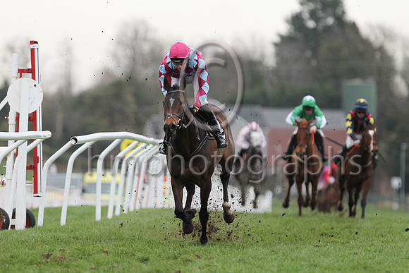 1 Cuta Des As (2 ,maroon and light blue diamonds ), Jockey - Mr Pat Taaffe ,Trainer - W P Mullins