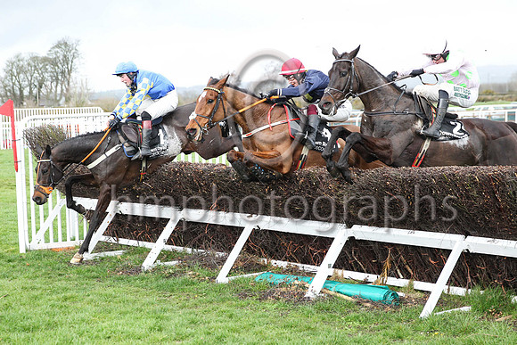 1 Longhouse Poet (4 ,dark blue, yellow panel ), Jockey - J J Slevin ,Trainer - M Brassil