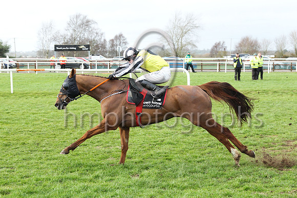 1 The Greek (2 ,yellow, black disc ), Jockey - D F O'Regan ,Trainer - G Elliott