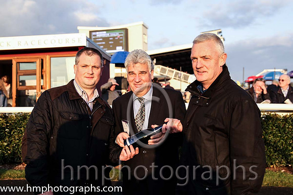 01st The Mooch ( 4 , light blue and maroon hoops ) and Donagh Meyler (7) - Trainer : Paul Nolan - Owner : R.G. English