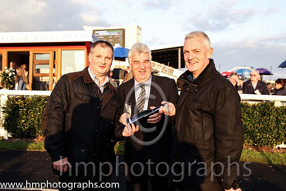 01st The Mooch ( 4 , light blue and maroon hoops ) and Donagh Meyler (7) - Trainer : Paul Nolan - Owner : R.G. English