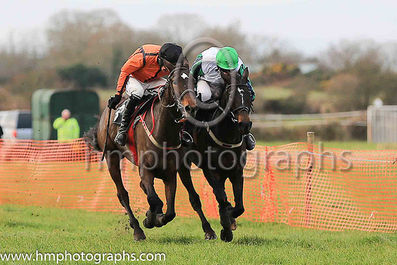 01st NICKEL and M J O'Hare ( 5 , WHITE; dark blue  emerald green striped sleeves; emerald green cap ) Trainer: J.G. Cosgrave,, Owner : Neville Reid