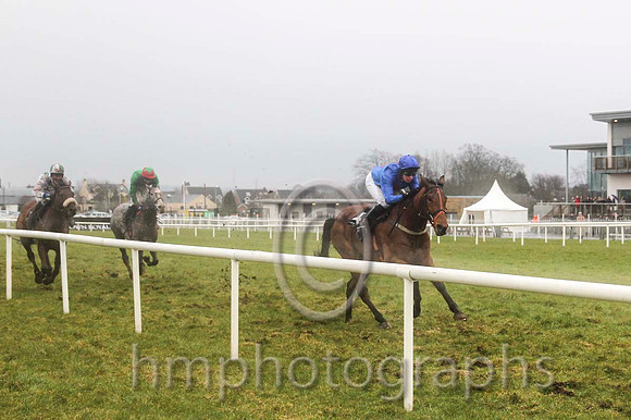01 Fayette County & Mr S Clements - winner (4, royal blue, red cross) - CU2D6519-37