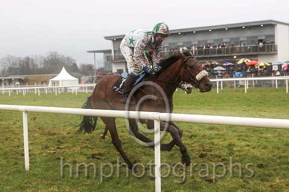 02 Lots of Memories & Mr M Fahey - 2nd (7, white, emerald green stars) - CU2D6523-40