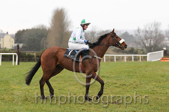 02 Lots of Memories & Mr M Fahey - 2nd (7, white, emerald green stars) - FT8E2473-3
