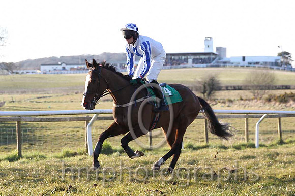 06 Southsea Island & Mr S G Carey - 6th (4, white, royal blue panel) - CU2D7064-3