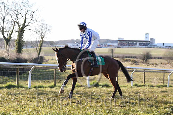 06 Southsea Island & Mr S G Carey - 6th (4, white, royal blue panel) - CU2D7065-4