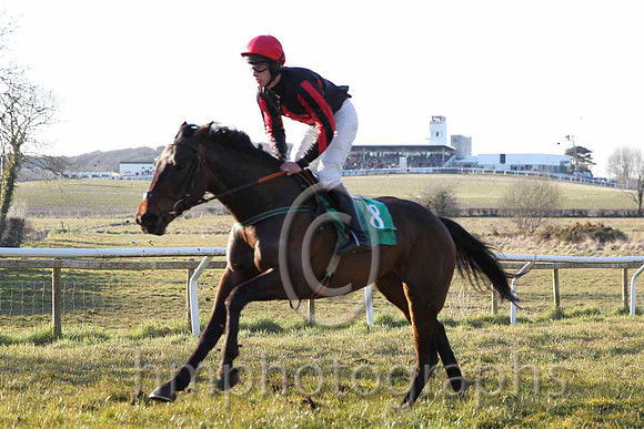 08 Julies Exit & Mr K O' Hare - 8th (8, black, red star)- CU2D7094-20