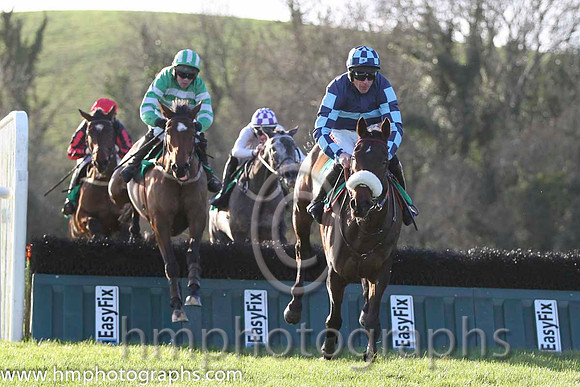 01 Rasco & R M Moran - winners (4, emerald green and white hoops) - FT8E1147-30