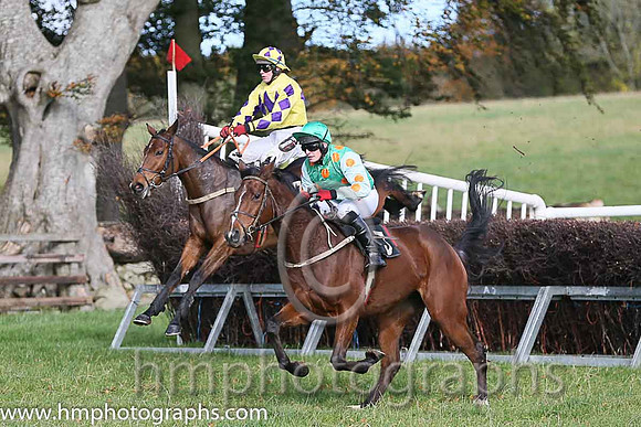 Boston Lady and R James ( 3 , EMERALD GREEN,orange spots; white,orange spots sleeves; emerald green cap ) Trainer: Donnchadh Doyle,, Owner : Monbeg Syndicate