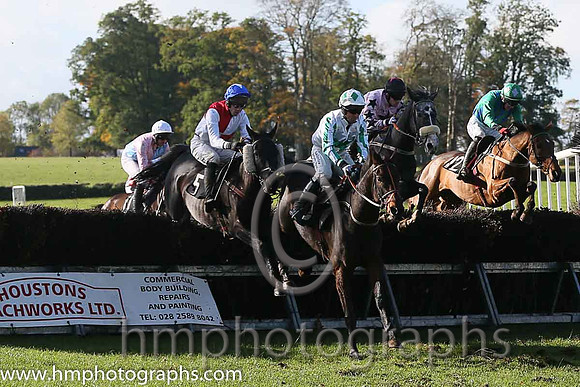 i03rd Hit The Diff and J P <ckeown ( 10 , WHITE,green star; white,green striped sleeves; white cap,green diamonds ) Trainer: Jason Cairns,, Owner : Frank McClean