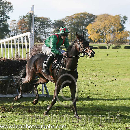 01st Ticinese (Gb) and M J O'Hare ( 6 , EMERALD GREEN,red braces; emerald green, plain sleeves; emerald green cap,red diamonds ) Trainer: Graham McKeever,, Owner : Mrs M.E. Hagan