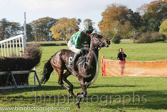 01st Ticinese (Gb) and M J O'Hare ( 6 , EMERALD GREEN,red braces; emerald green, plain sleeves; emerald green cap,red diamonds ) Trainer: Graham McKeever,, Owner : Mrs M.E. Hagan