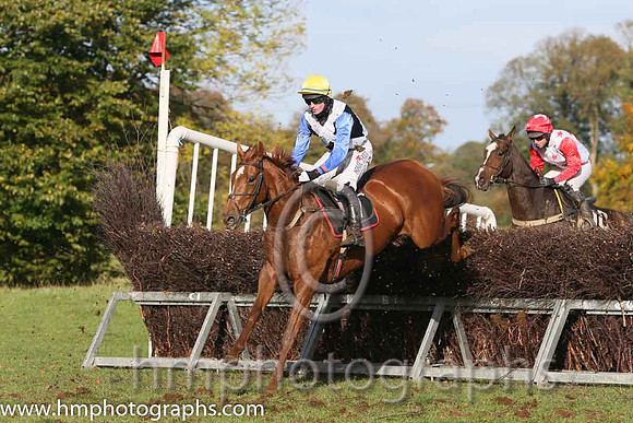 Kinnacally and J C Barry ( 7 , BLACK,white cross belts; blue sleeves; yellow cap ) Trainer: Paul McAleese,, Owner : William Logan