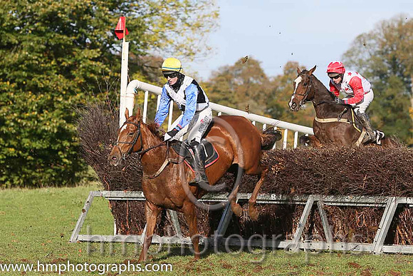Kinnacally and J C Barry ( 7 , BLACK,white cross belts; blue sleeves; yellow cap ) Trainer: Paul McAleese,, Owner : William Logan