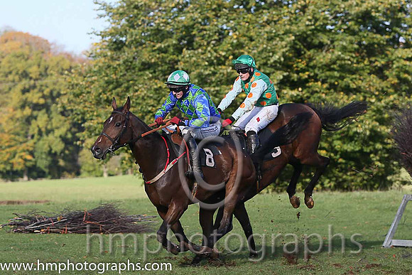 01st A Bold Move and R James ( 3 , EMERALD GREEN,orange spots; white,orange spots sleeves; emerald green cap ) Trainer: Donnchadh Doyle,, Owner : Monbeg Syndicate