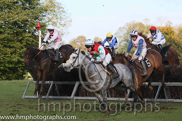 Clondaw Frisby and M J O'Hare ( 5 , PINK; blue, plain sleeves; pink  blue striped cap ) Trainer: J.G. Cosgrave,, Owner : Carnglave Racing