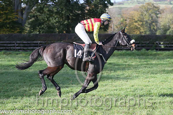 Grand Art and M J O'Hare ( 14 , RED  YELLOW HOOPS; yellow sleeves; yellow  blue hooped cap ) Trainer: Lyle Andrew,, Owner : Lyle Andrew