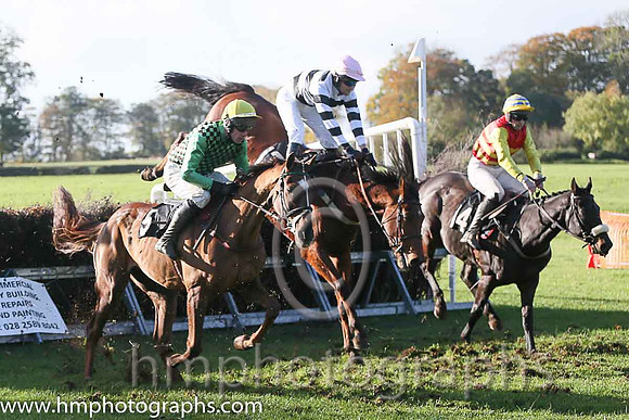 Gonal and N Gault ( 13 , BLACK  WHITE HOOPS; black,white hooped sleeves; pink cap ) Trainer: W.J. Bryson,, Owner : John Bryson