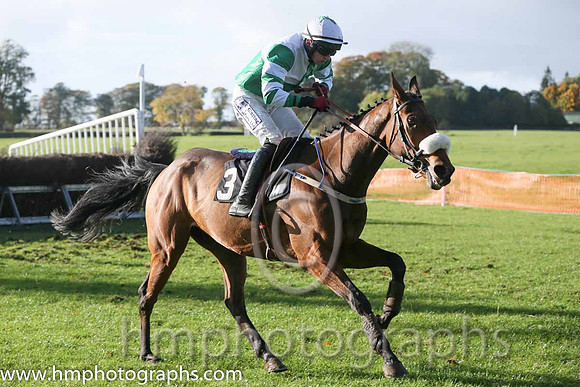 04th Imperial Breeze and D G Lavery ( 3 , GREEN  WHITE QTD; green,white hooped sleeves; white cap,green star ) Trainer: Neil McKnight,, Owner : Christine McKnight