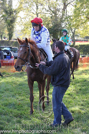 Catch My Drift and J J Codd ( 4 , ROYAL BLUE  WHITE CHECK; white sleeves; red cap ) Trainer: J.A. Berry,, Owner : J.A. Berry